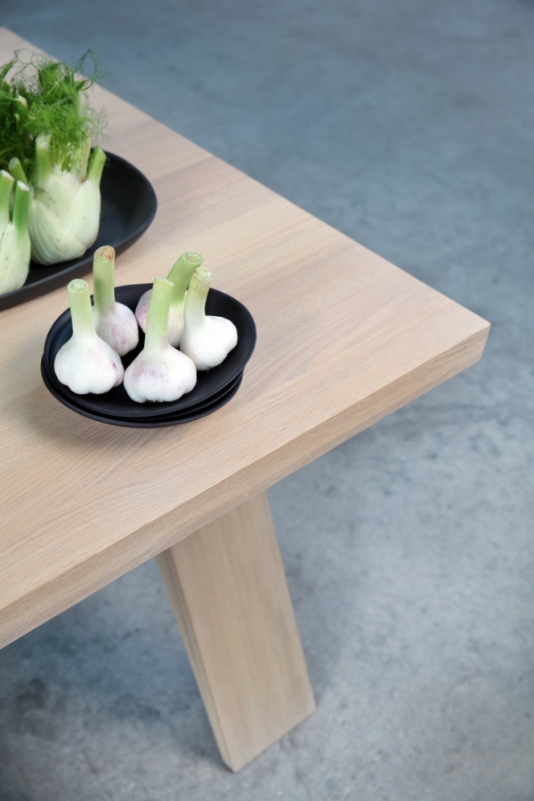 Chiếc bàn ăn thanh lịch từ Marc van der Voorn - Thiết kế - Bàn ăn - Nội thất - Bàn