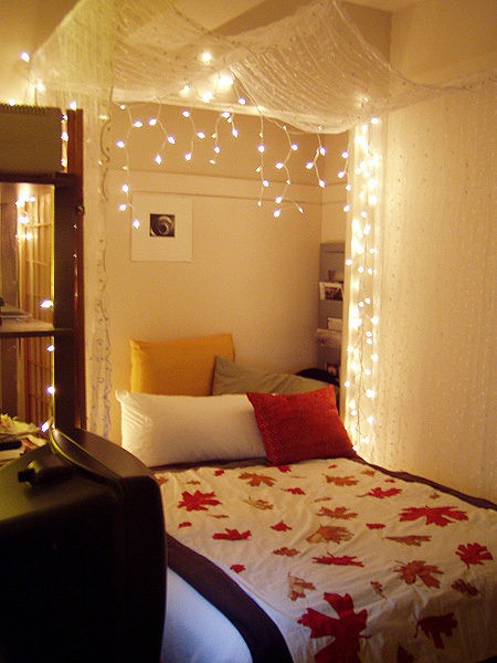 Romantic Bedroom With Christmas Lights - Decoration - Christmas Lights - Lightings - Bedroom - Ideas