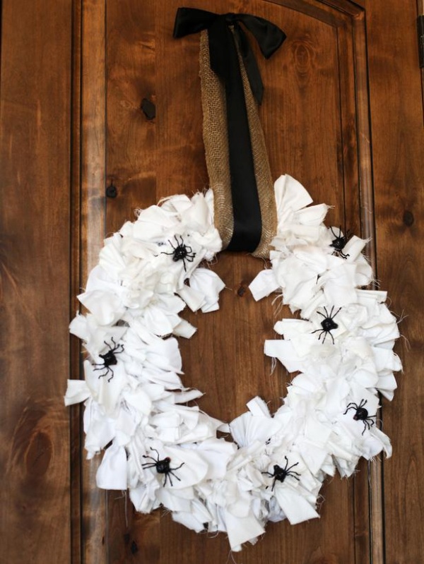 Extraordinary Black & White Decorating Ideas for Halloween - Interior Design - Decoration - Design - Ideas - Halloween