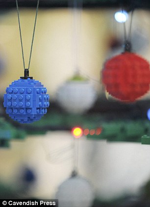 Impressive 30 foot Christmas Tree By Using 350.000 Lego Bricks - LEGO - Design - Commercial Design - Design News