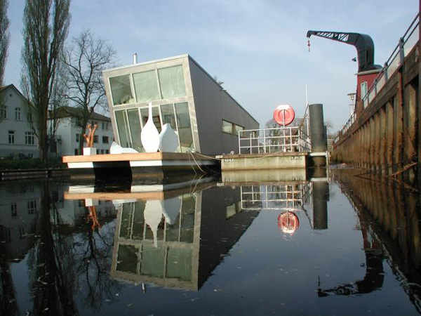 Top Five Awesome Floating House - Design News - Dream Home - Outdoor