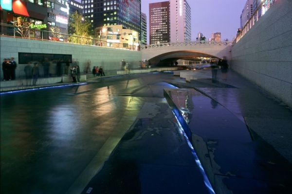 Glamourious Chongae Sunken stone garden, Seoul, Korea - Architecture - Light