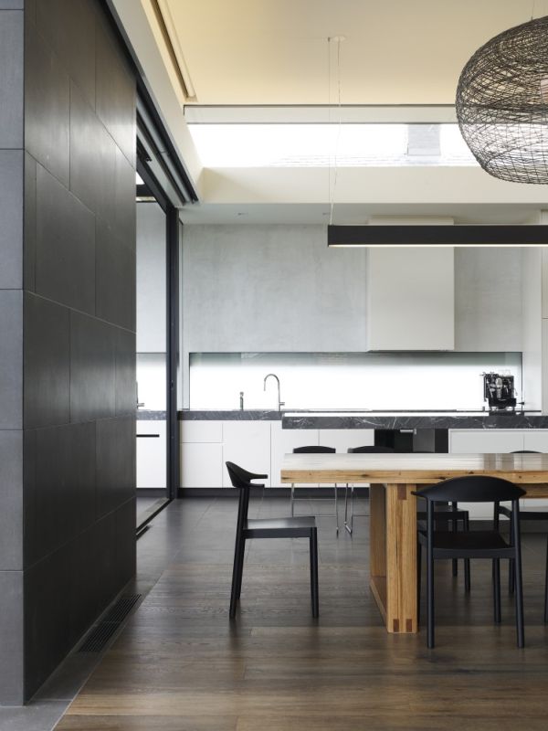 Modern Residence with Luxury Design - Dream Home