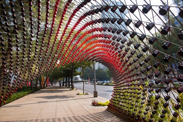 Amazing 'Portal of Awarenes' By Using 1,500 Coffee Mugs - Design - Interior Design - Ideas - Design Public