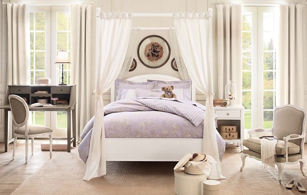 Phòng ngủ xinh theo phong cách truyền thống dành cho bé