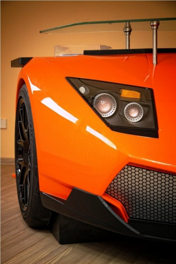 Bàn làm việc hình Lamborghini độc đáo - Lamborghini - Murcielago LP670-4 S - LP670-4 SV - Murcielago - Trang trí - Ý tưởng - Nội thất - Thiết kế đẹp - Bàn làm việc - Phòng làm việc - Nhà thiết kế - RETRO