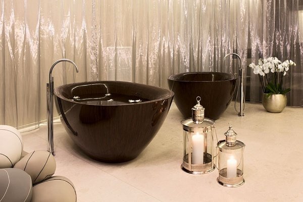Nhà tắm sành điệu với bồn tắm gỗ đẹp
