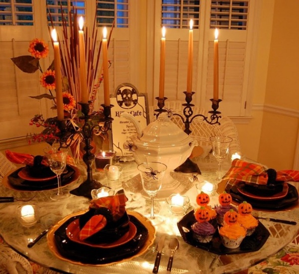 Trang trí bàn tiệc trong lễ Halloween