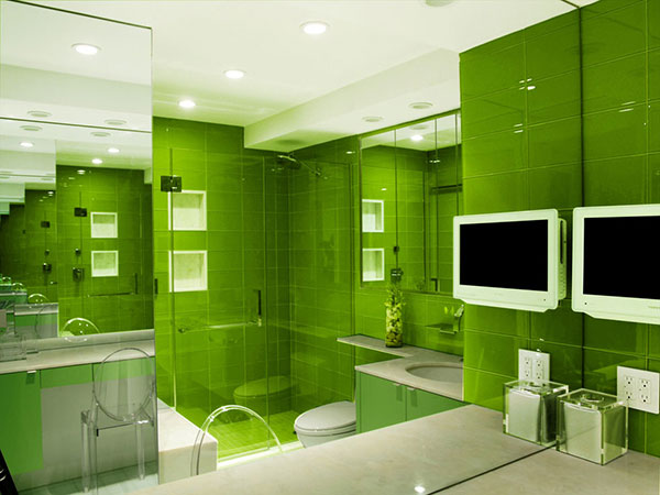 ห้องน้ำด้วยสีเขียวสด