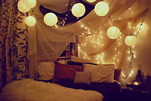Romantic Bedroom With Christmas Lights - Decoration - Christmas Lights - Lightings - Bedroom - Ideas
