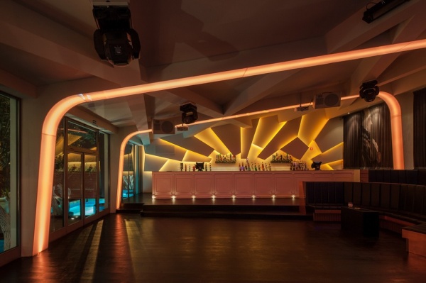 Eskada Club sang trọng đến từng chi tiết tại Porto - Eskada Club - Porto - AAMD - Trang trí - Kiến trúc - Ý tưởng - Nhà thiết kế - Nội thất - Thiết kế đẹp - Thiết kế thương mại