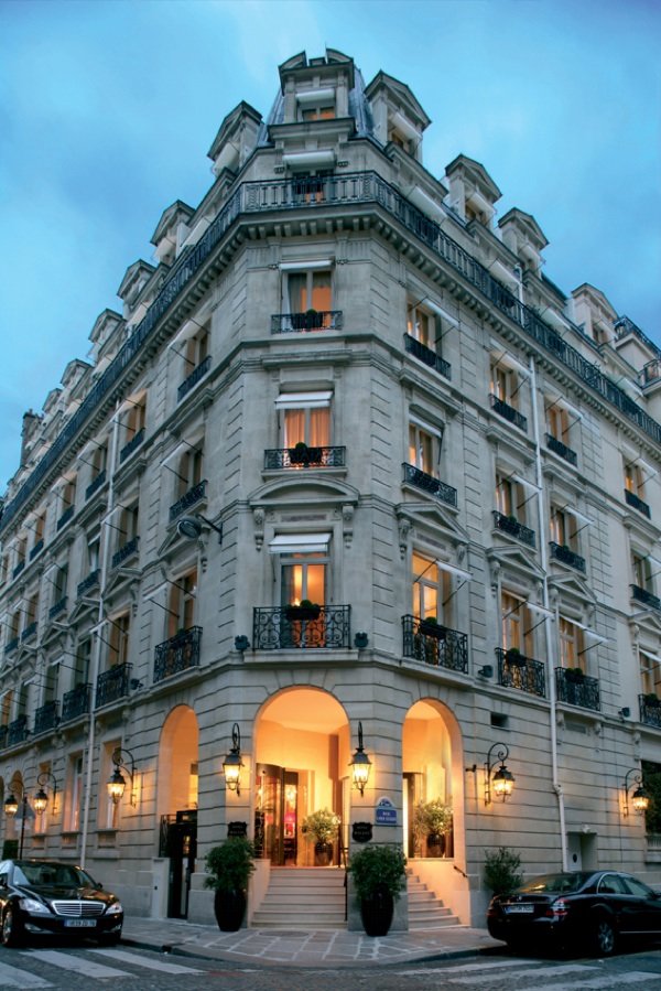 Khách sạn Angelo Cappellini sang trọng giữa lòng Paris