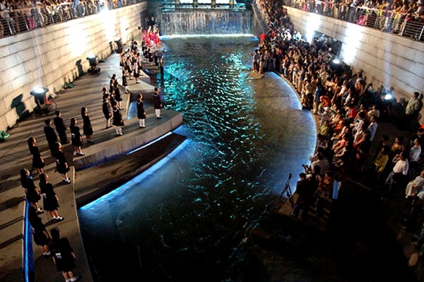 Glamourious Chongae Sunken stone garden, Seoul, Korea - Architecture - Light