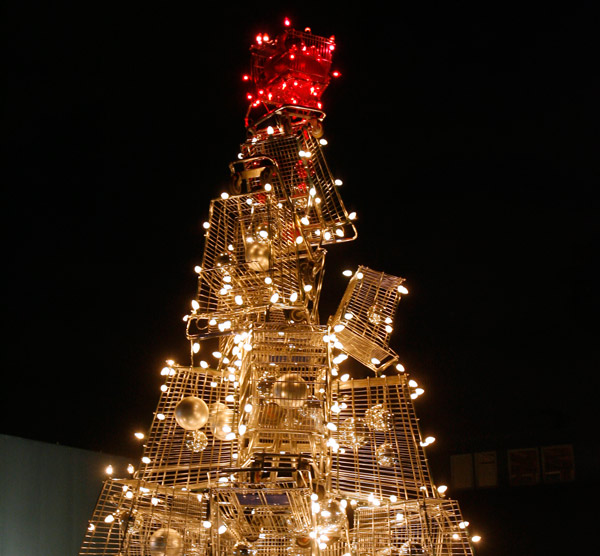 Chrismas Tree made of 86 Shopping Carts - Decoration - Idea