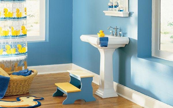 Thiết kế phòng tắm cho bé với màu xanh biển