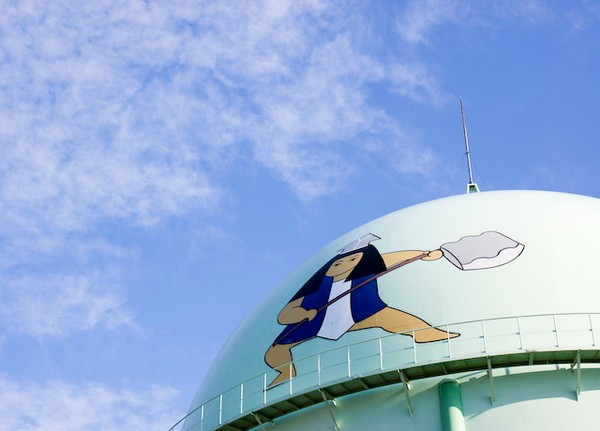 Decorated Tanks in Japan: Visual-Friendly Gas Industry - Ideas - Japan - Paint