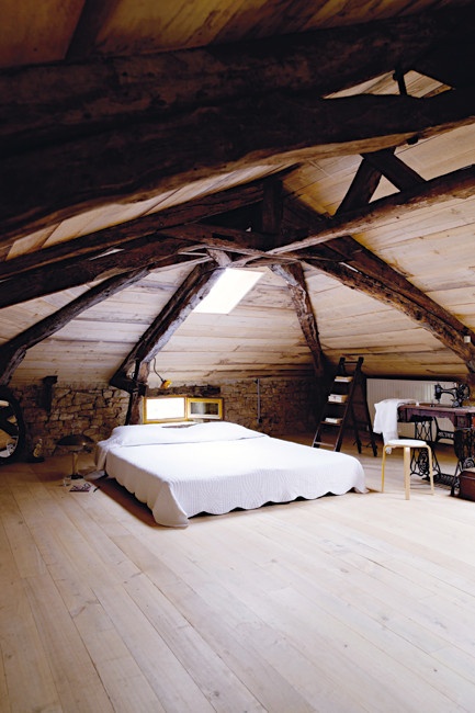 Inviting and Cozy Barn Bedroom Design Ideas - Design - Ideas - Bedroom