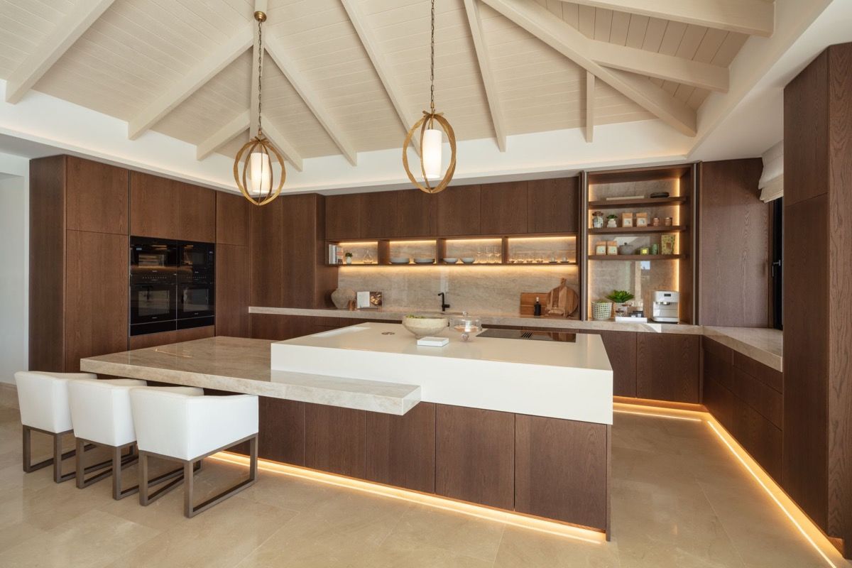 Mediterranean Villa With A Fusion Of Modern & Andalusian Architecture ...